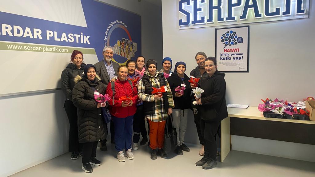 Tüm Annelerimizin Günü Kutlu Olsun!